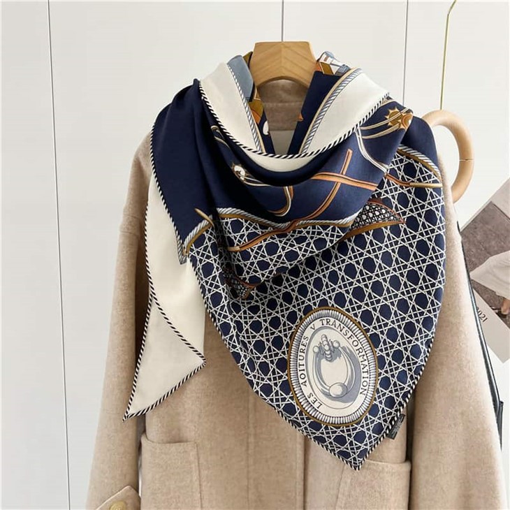 Šál Triangle Bandana